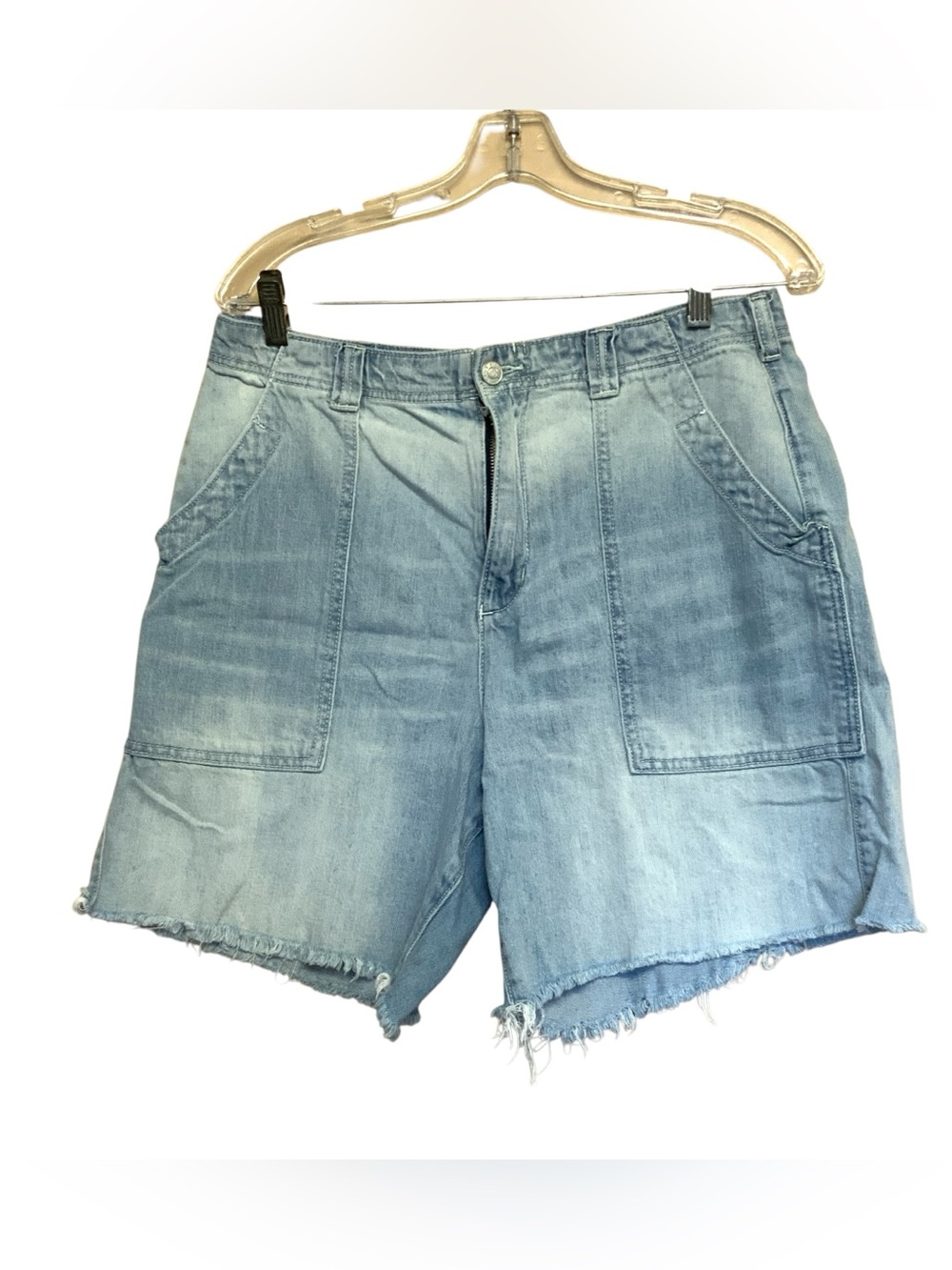 Anthropologie Pilcro denim Bermuda shorts in a light wash size 30